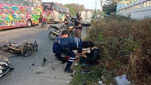 เมื่อวันที่ 3 ม.ค.68 เวลาประมาณ 07.50 น. พนักงานสอบสวน ได้รับแจ้งเหตุรถจักรยานยนต์เฉี่ยวชนกับรถจักรยานยนต์มีผู้ได้รับบาดเจ็บ