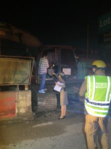 พนักงานสอบสวนออกตรวจที่เกิดเหตุคดีลักทรัพย์